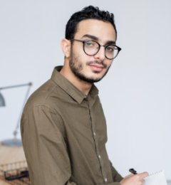 young-businessman-in-casualwear-and-eyeglasses-loo-JB4ZZET.png